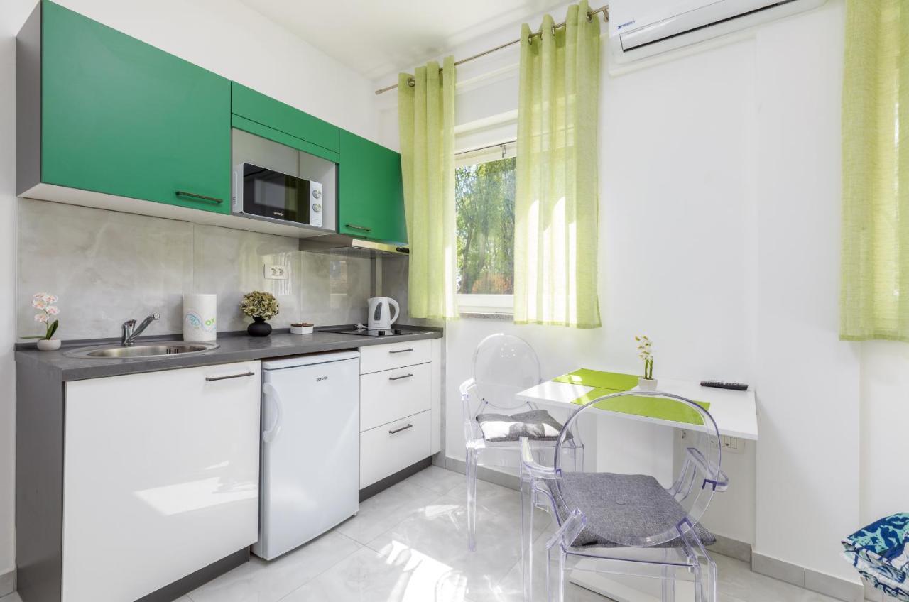 Marine Lux Apartments Пула Экстерьер фото