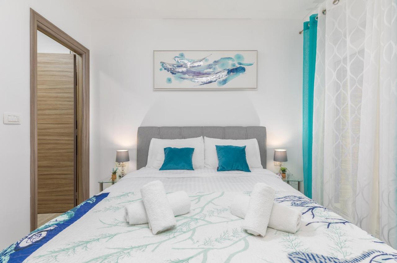 Marine Lux Apartments Пула Экстерьер фото